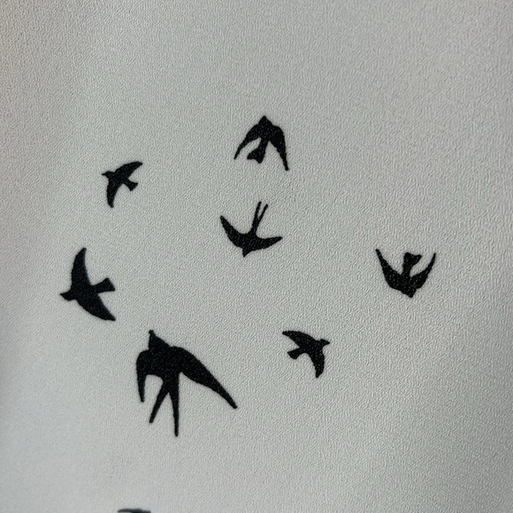 Reitmans The Relaxed Shirt Bird Print White Black Zip Pocket Keyhole Back XXL - Picture 4 of 13